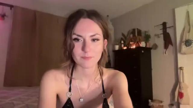 Image 10 of juliettejade Stream on Chaturbate on 17 months ago