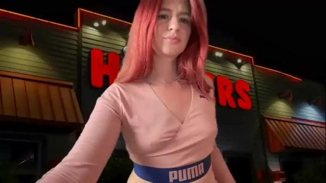Image 6 of julietterosie Stream on Chaturbate on 2 months ago