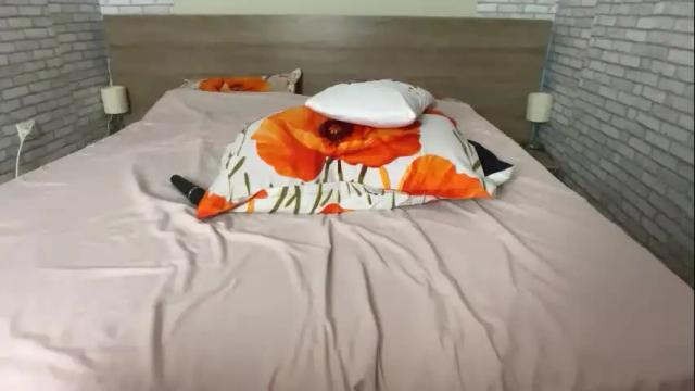 Image 7 of julietterosie Stream on Chaturbate on 13 days ago