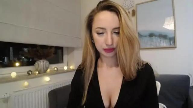 Image 2 of juliettesensual Stream on Chaturbate on 1 month ago