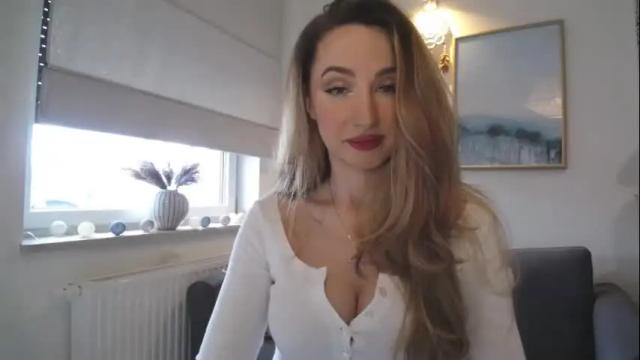 Image 8 of juliettesensual Stream on Chaturbate on 1 month ago