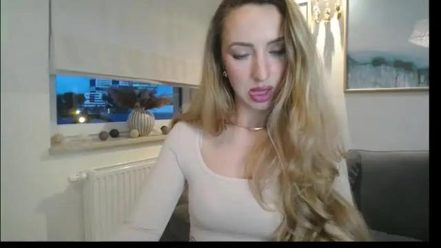 Image 12 of juliettesensual Stream on Chaturbate on 15 days ago