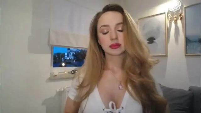 Image 4 of juliettesensual Stream on Chaturbate on 1 month ago