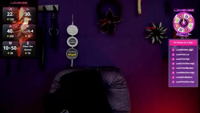 Image 10 of juliieta_diiaz Stream on Chaturbate on 12 days ago