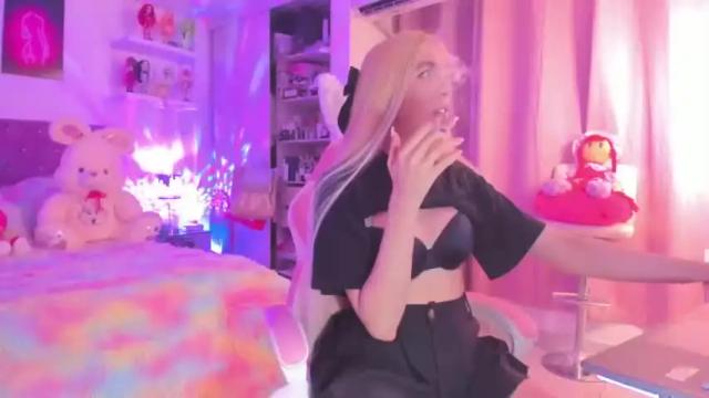 Image 6 of juliipink Stream on Chaturbate on 19 months ago