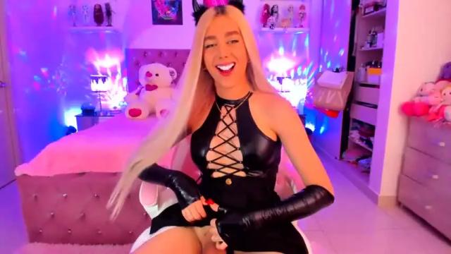 Image 11 of juliipink Stream on Chaturbate on 18 months ago