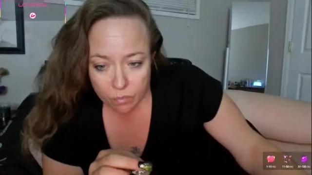 Image 10 of julimonroe Stream on Chaturbate on 20 days ago