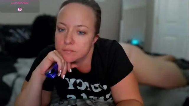 Image 6 of julimonroe Stream on Chaturbate on 9 days ago