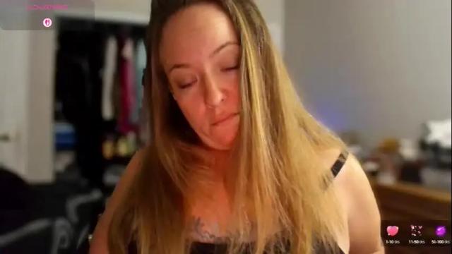 Image 3 of julimonroe Stream on Chaturbate on 7 days ago