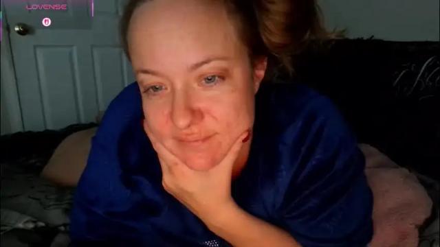 Image 10 of julimonroe Stream on Chaturbate on 1 month ago