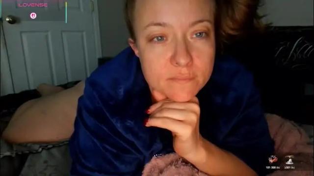 Image 12 of julimonroe Stream on Chaturbate on 1 month ago