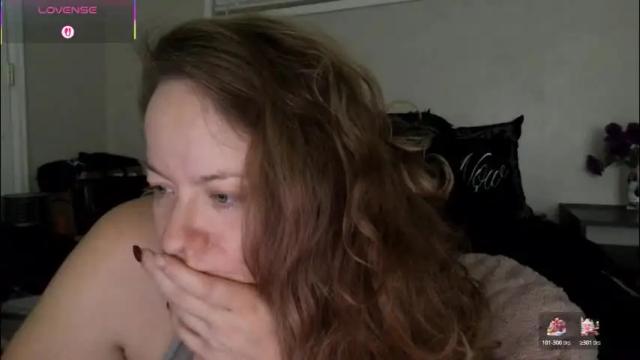 Image 2 of julimonroe Stream on Chaturbate on 21 days ago