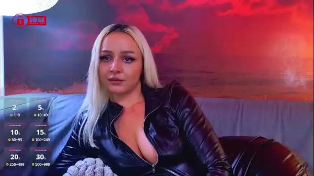 Image 4 of julliamilerrr Stream on Chaturbate on 1 month ago