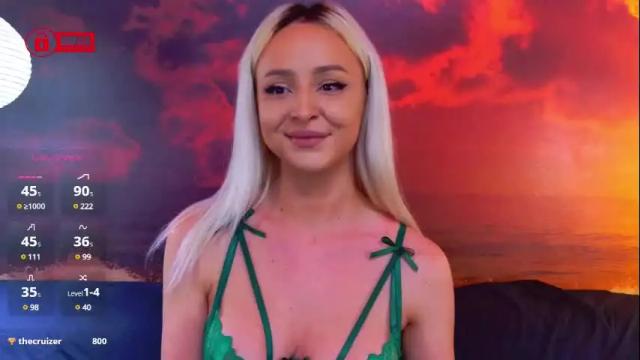 Image 10 of julliamilerrr Stream on Chaturbate on 1 month ago