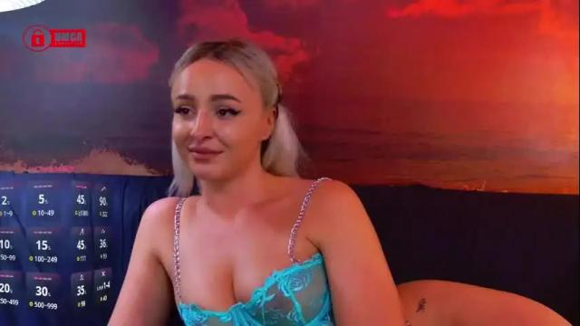 Image 3 of julliamilerrr Stream on Chaturbate on 12 days ago