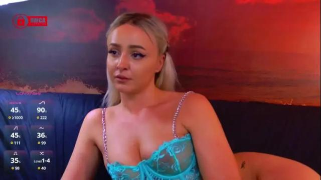 Image 7 of julliamilerrr Stream on Chaturbate on 12 days ago