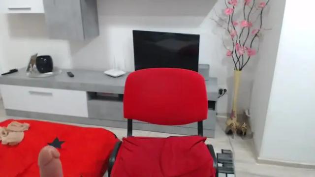 Image 8 of julliemilf Stream on Chaturbate on 14 months ago