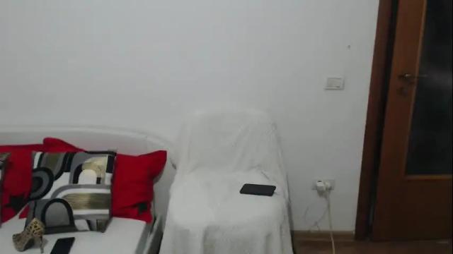 Image 7 of julliemilf Stream on Chaturbate on 1 month ago