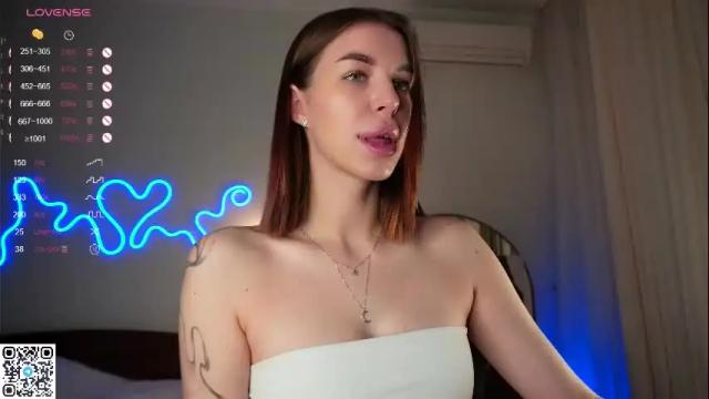 Image 2 of julliette_softs Stream on Chaturbate on 3 days ago