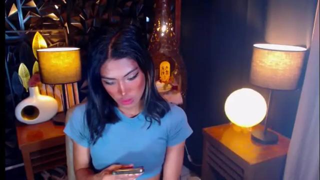 Image 11 of jullimiller Stream on Chaturbate on 3 months ago