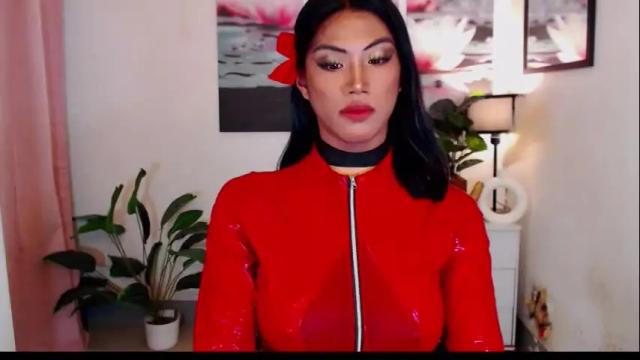 Image 3 of jullimiller Stream on Chaturbate on 2 months ago