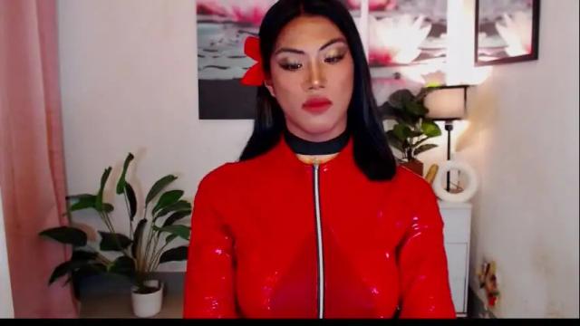 Image 8 of jullimiller Stream on Chaturbate on 2 months ago