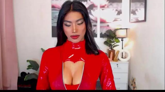 Image 2 of jullimiller Stream on Chaturbate on 2 months ago