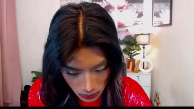Image 4 of jullimiller Stream on Chaturbate on 2 months ago
