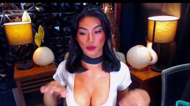 Image 3 of jullimiller Stream on Chaturbate on 2 months ago