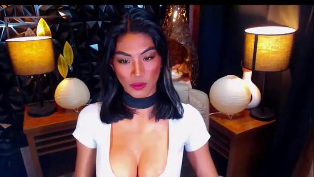 Image 8 of jullimiller Stream on Chaturbate on 2 months ago