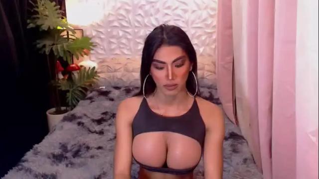 Image 7 of jullimiller Stream on Chaturbate on 15 days ago