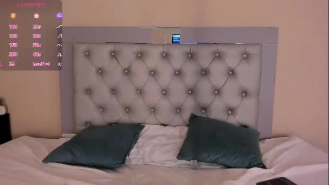 Image 12 of jullya_x Stream on Chaturbate on 28 days ago