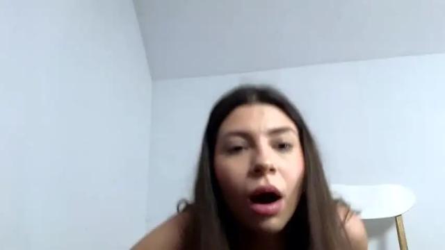 Image 6 of jullyenn Stream on Chaturbate on 13 months ago