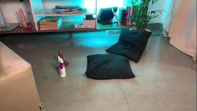 Image 8 of jullyjuicy Stream on Chaturbate on 1 month ago
