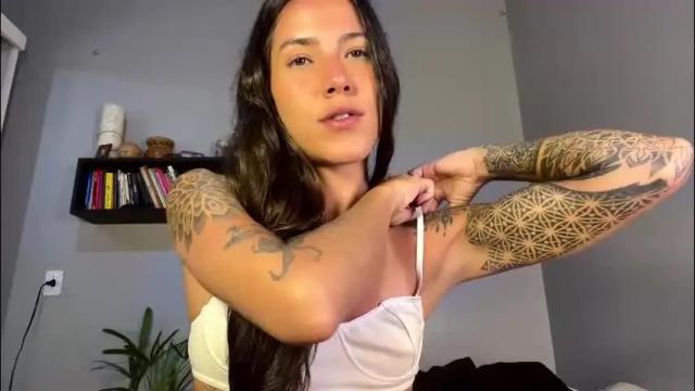 Image 4 of jullyjuicy Stream on Chaturbate on 22 days ago