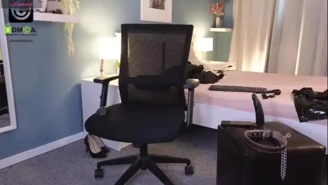 Image 7 of julya_parker Stream on Chaturbate on 1 month ago