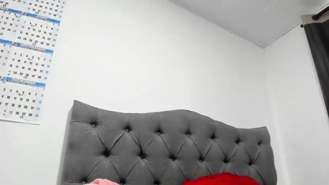 Image 6 of julya_smith_69 Stream on Chaturbate on 14 months ago