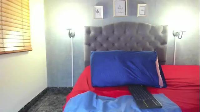 Image 12 of julyroijb Stream on Chaturbate on 2 months ago
