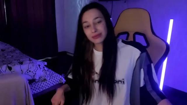 Image 12 of june_moone Stream on Chaturbate on 13 months ago