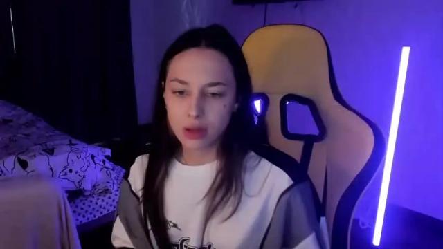 Image 7 of june_moone Stream on Chaturbate on 13 months ago