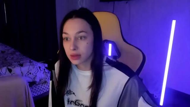 Image 8 of june_moone Stream on Chaturbate on 13 months ago