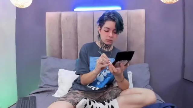 Image 4 of juneblake Stream on Chaturbate on 15 months ago