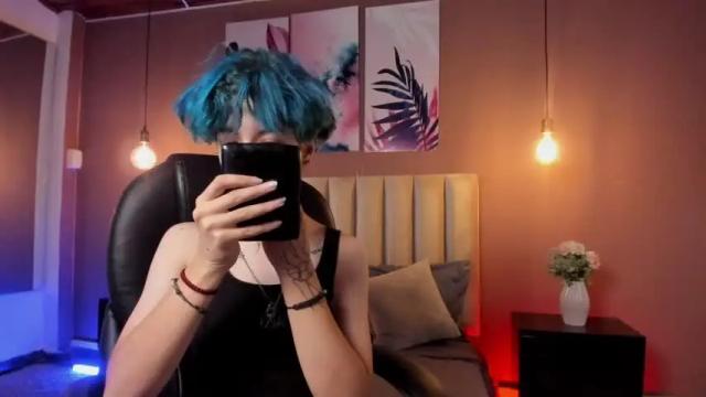 Image 7 of juneblake Stream on Chaturbate on 13 months ago