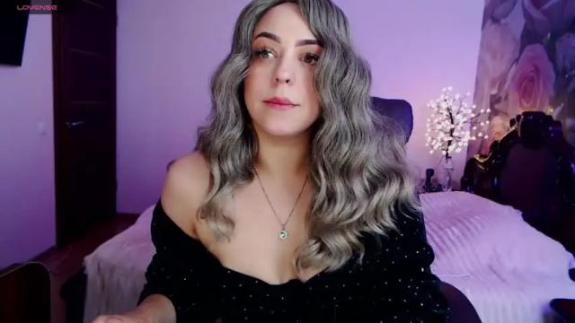 Image 12 of just_a_queen Stream on Chaturbate on 26 months ago