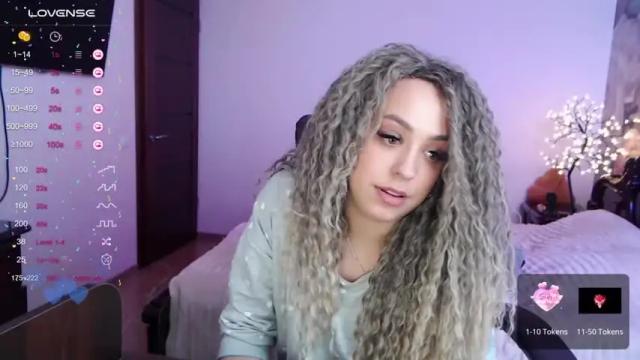 Image 8 of just_a_queen Stream on Chaturbate on 17 months ago