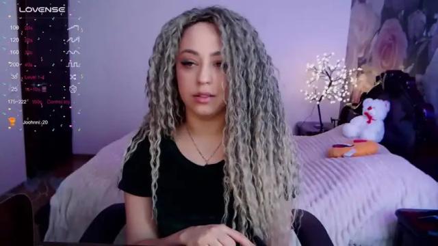 Image 12 of just_a_queen Stream on Chaturbate on 17 months ago