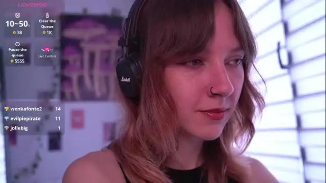 Image 7 of just_busking Stream on Chaturbate on 3 months ago