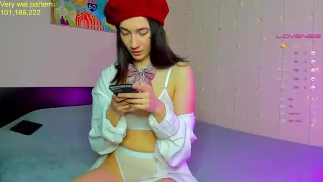 Image 8 of just_call_me_jess Stream on Chaturbate on 14 months ago