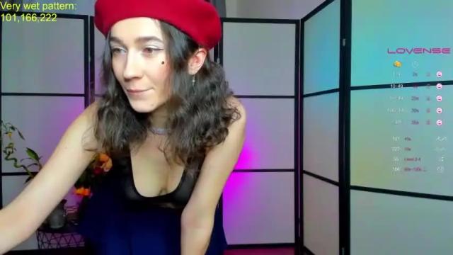 Image 3 of just_call_me_jess Stream on Chaturbate on 14 months ago