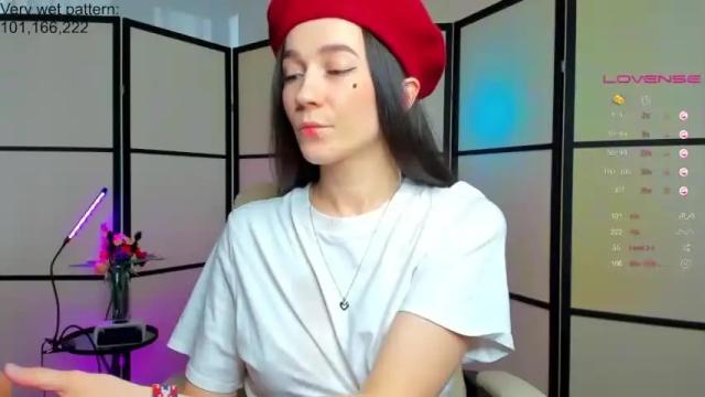 Image 4 of just_call_me_jess Stream on Chaturbate on 13 months ago